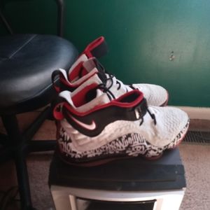 Men' Basketball sneakers